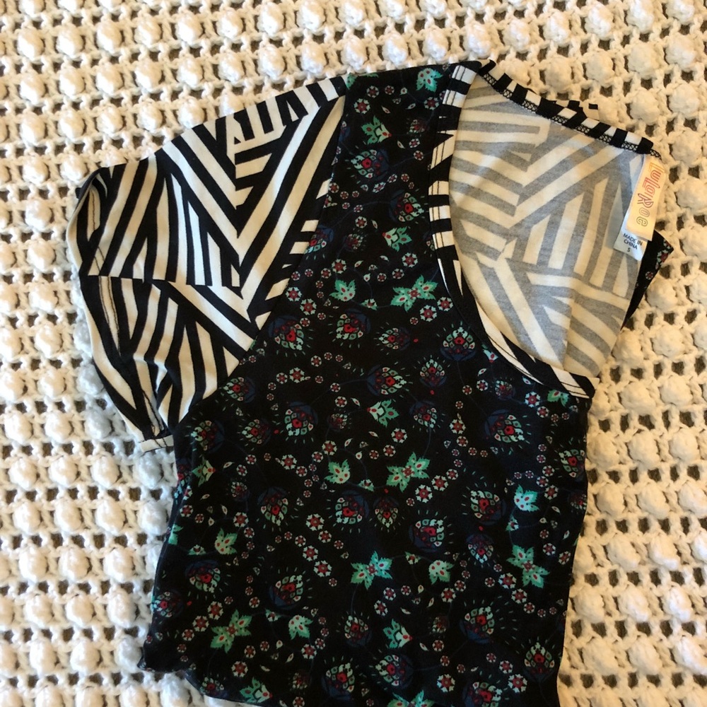 Lularoe classic t ~ sz small